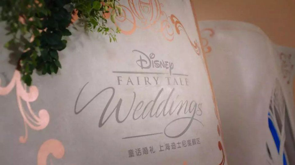 陈小春大应采儿16岁,王祖蓝比老婆矮12cm…真