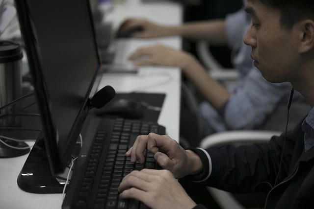 联网新工作方式 有人给母猪B超测孕 有人测他