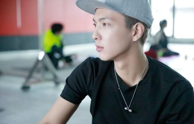 偶像练习生董岩磊为什么镜头还那么多,慈文传