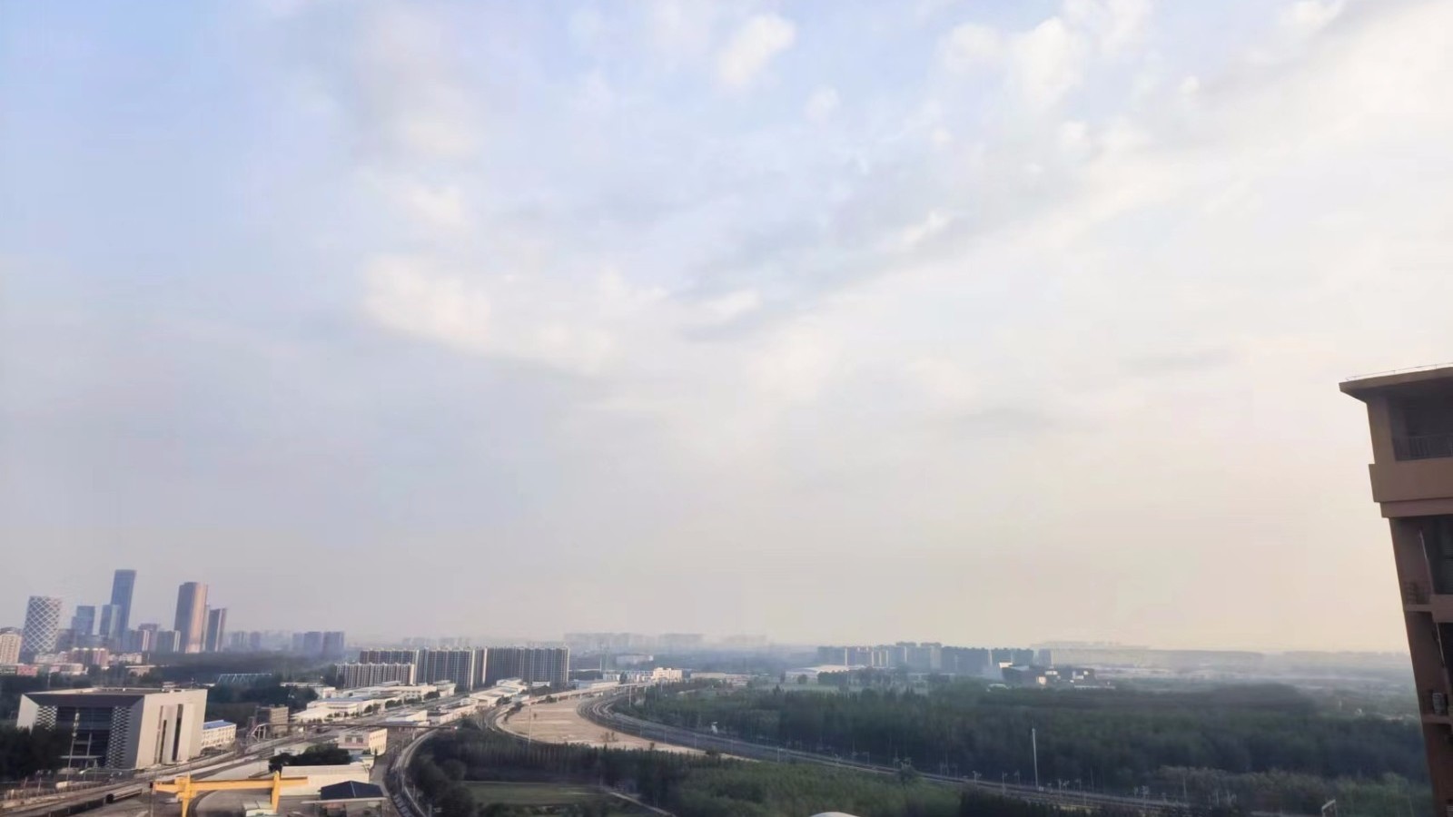 北京迎来今年首个30℃！未来两天仍以晴晒为主