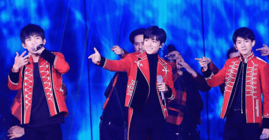 北京春晚获赞,吴秀波被P因祸得福,没主持人全