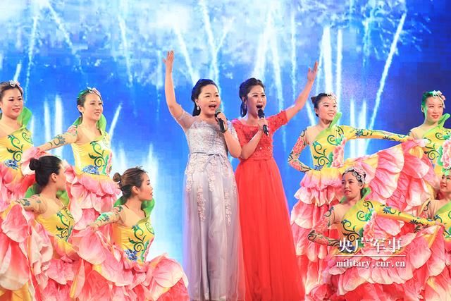 海军总医院迎新春文艺演出唱响新时代强军之歌