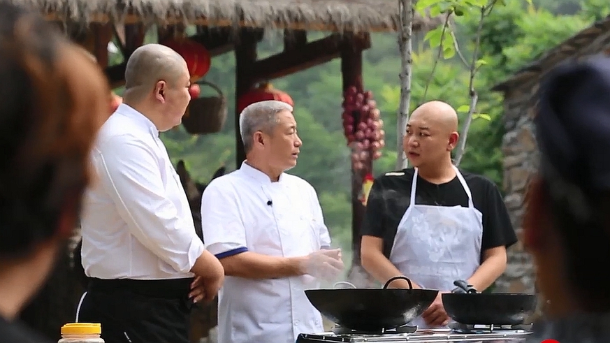 火旺牵手黄山店村 邀请大厨改进豆腐宴