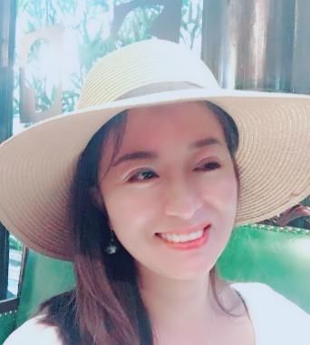 美女小姐姐买世界杯彩票不中奖,发微博称怀疑