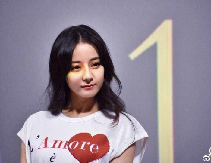 《快本》迪丽热巴杜海涛穿连体服,鹿晗关晓彤