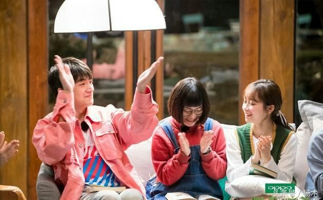 《三个院子》里的谭湘君狂撩林更新,终于引发