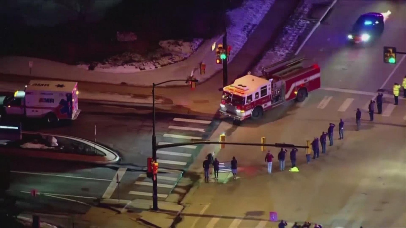 墨西哥首都一高架轨道坍塌 列车坠落已致20人死亡 墨西哥首都一高架轨道坍塌 列车坠落已致20人死亡