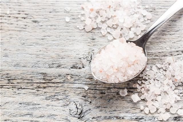 切记!宝宝吃盐吃多了竟然会影响身高,难怪你家