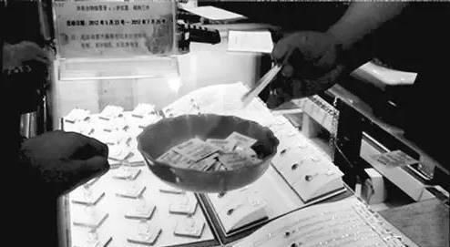 商场卖玉骗局?特等奖和一等奖真的这么好中吗