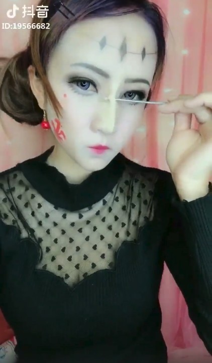 亚洲四大邪术再升级 加个假鼻梁大妈都能变美