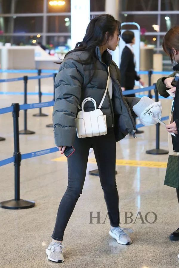 张雨绮眼光差但不惨啊,43岁的贾静雯又发福了