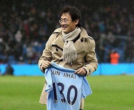 世界杯即将开幕!时隔十六年,02年世界杯中国队