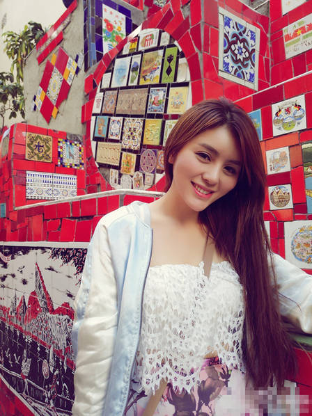 人气女主播张琪格。