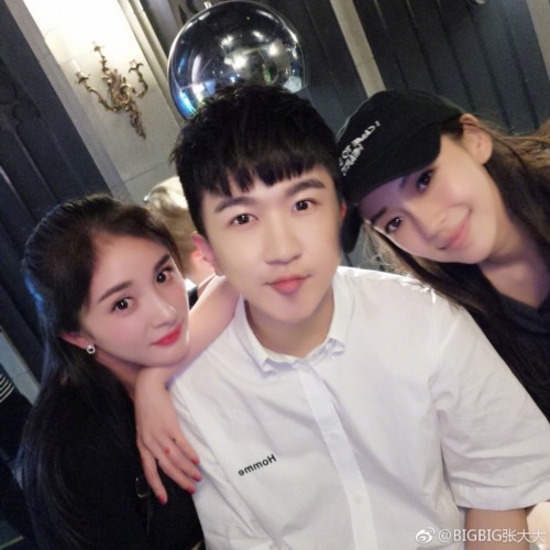 组图:杨幂正脸照来袭!与angelababy张大大合影