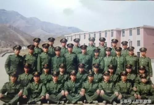 看到这个70年代军人相册,更加想念曾经的战友