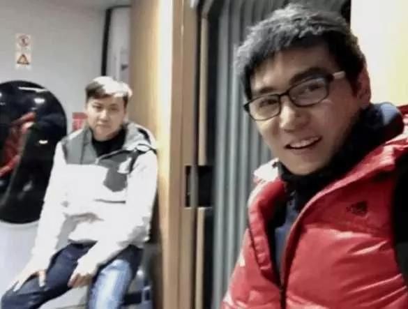 他是古装型男,演绎经典至今无人敢翻拍;年轻人