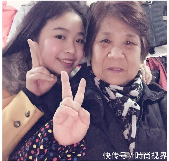 药店几元一瓶的它配蜂蜜,75岁外婆涂脸3天,斑