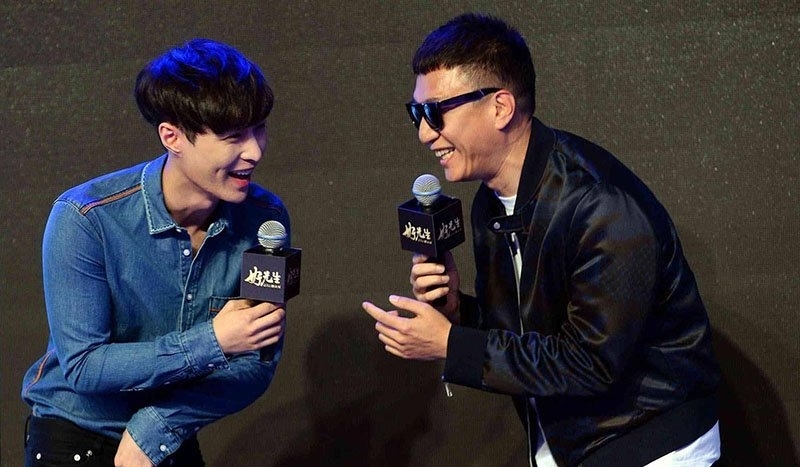 孙红雷霹雳舞视频曝光 帅雷雷曾经是东北舞王