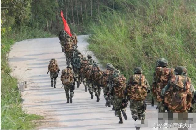 部队里士兵徒手5公里和武装5公里多少算合格