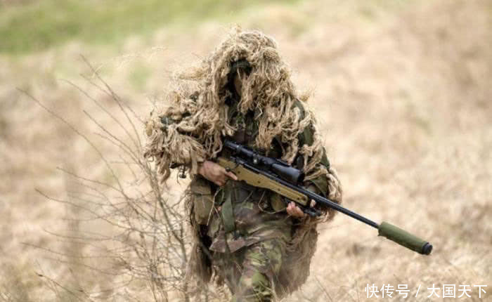 狙击枪子弹最远能飞多少米?此人只用了10秒,打