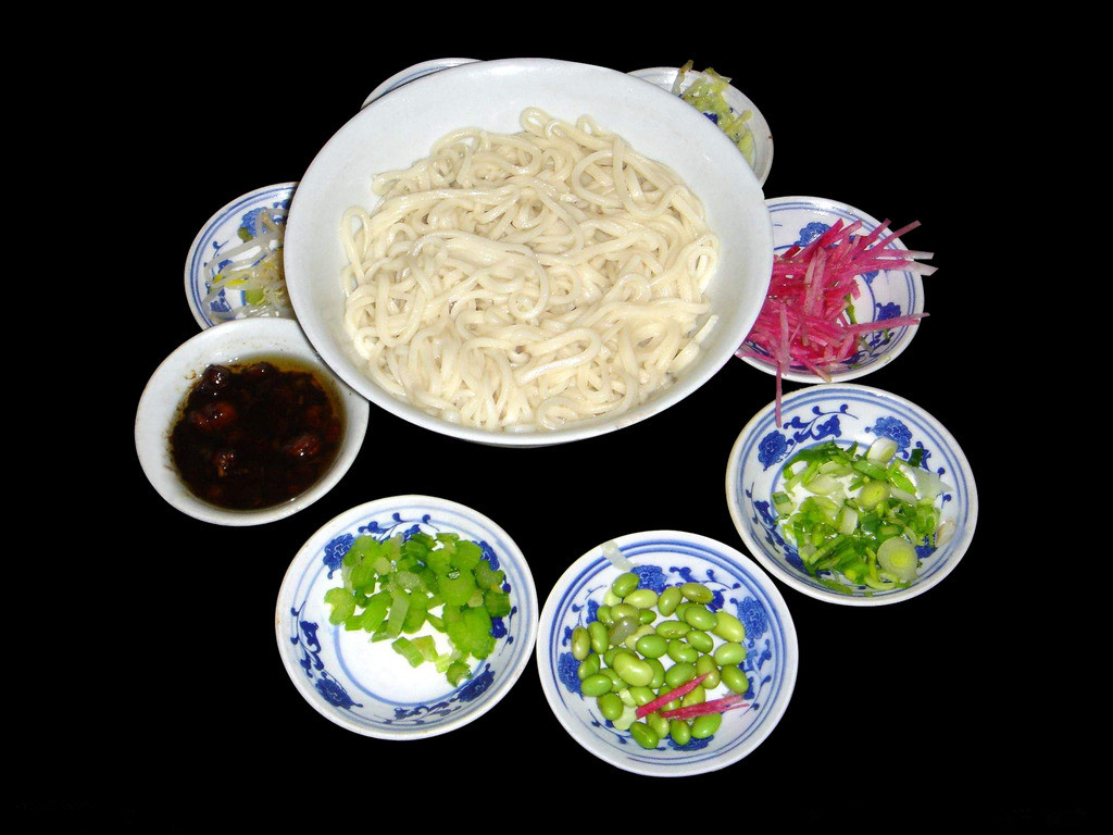 老北京炸酱面。