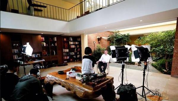 大写加粗的壕!冯小刚美国房产900万美元,国内