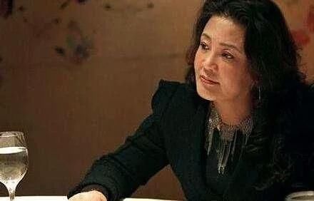 入了外国国籍,却在中国捞金的五大富豪,有人财