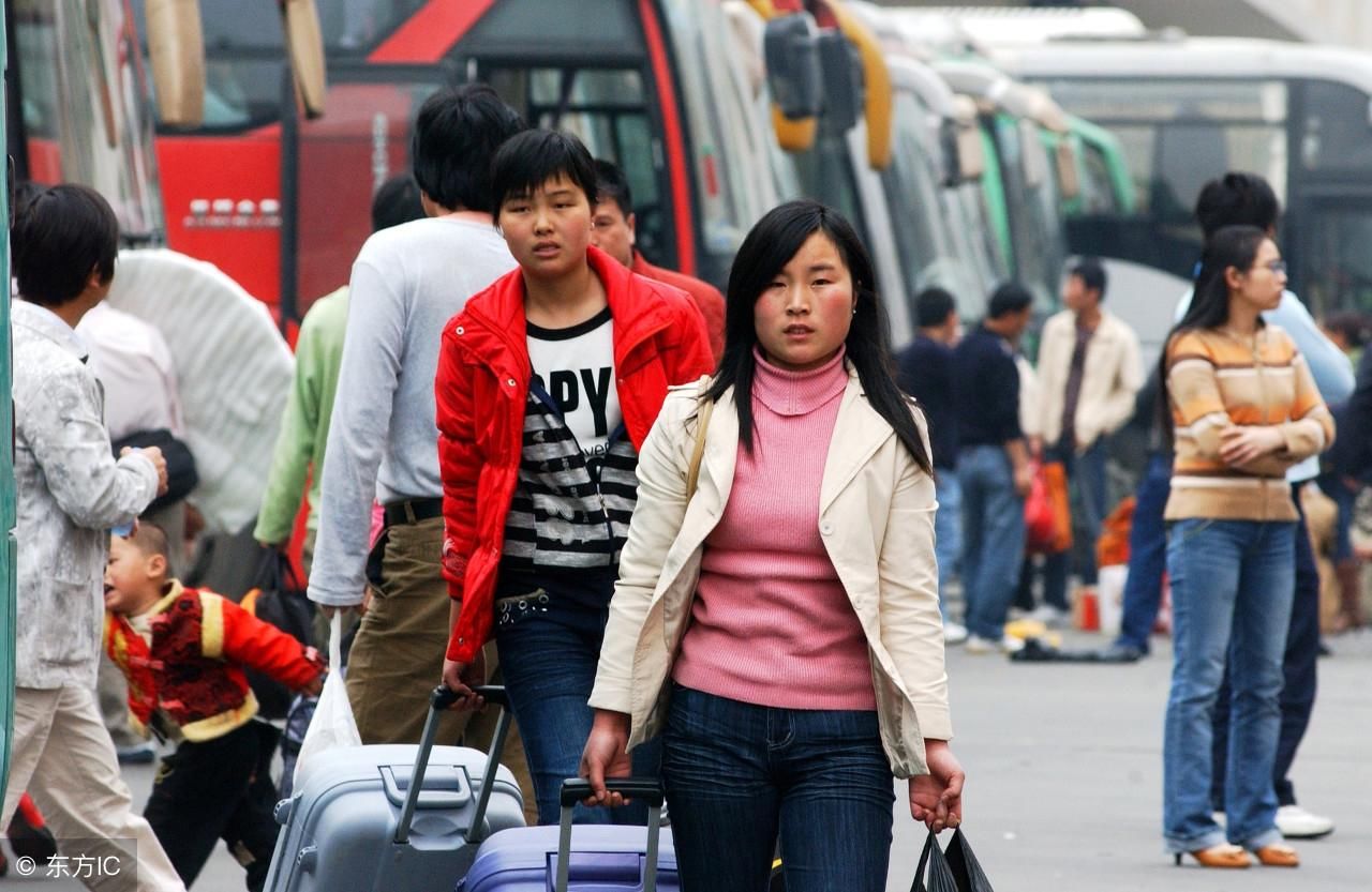 东莞夜市:烧烤摊,大排档都是我们打工仔打工妹