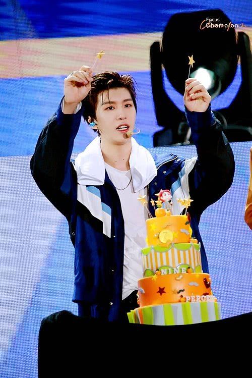 nine percent宿舍拖鞋曝光被嫌太丑,范丞丞半夜