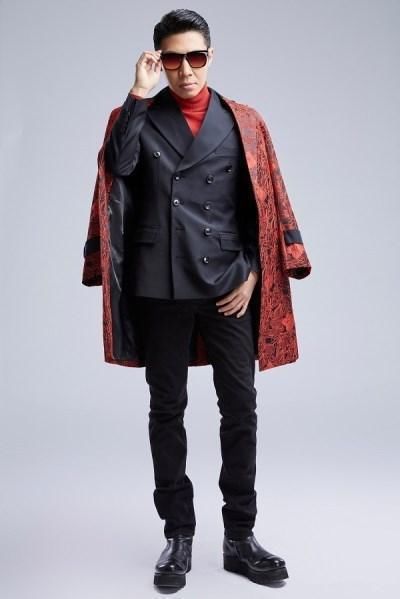 172撒贝宁穿上198孙杨西装,网友直呼:辣眼睛!