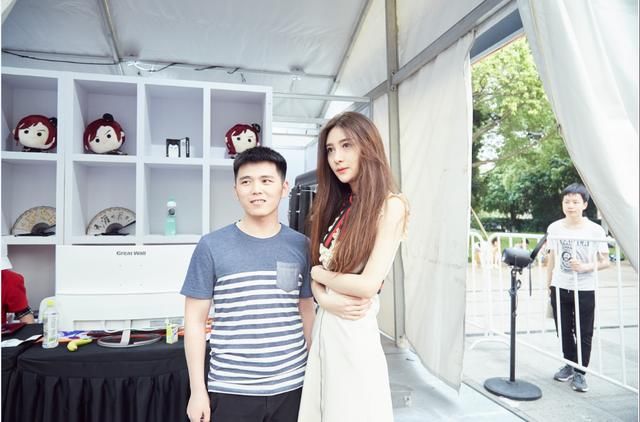 斗鱼新晋全能女主播王四豆儿:线下颜值逆天的