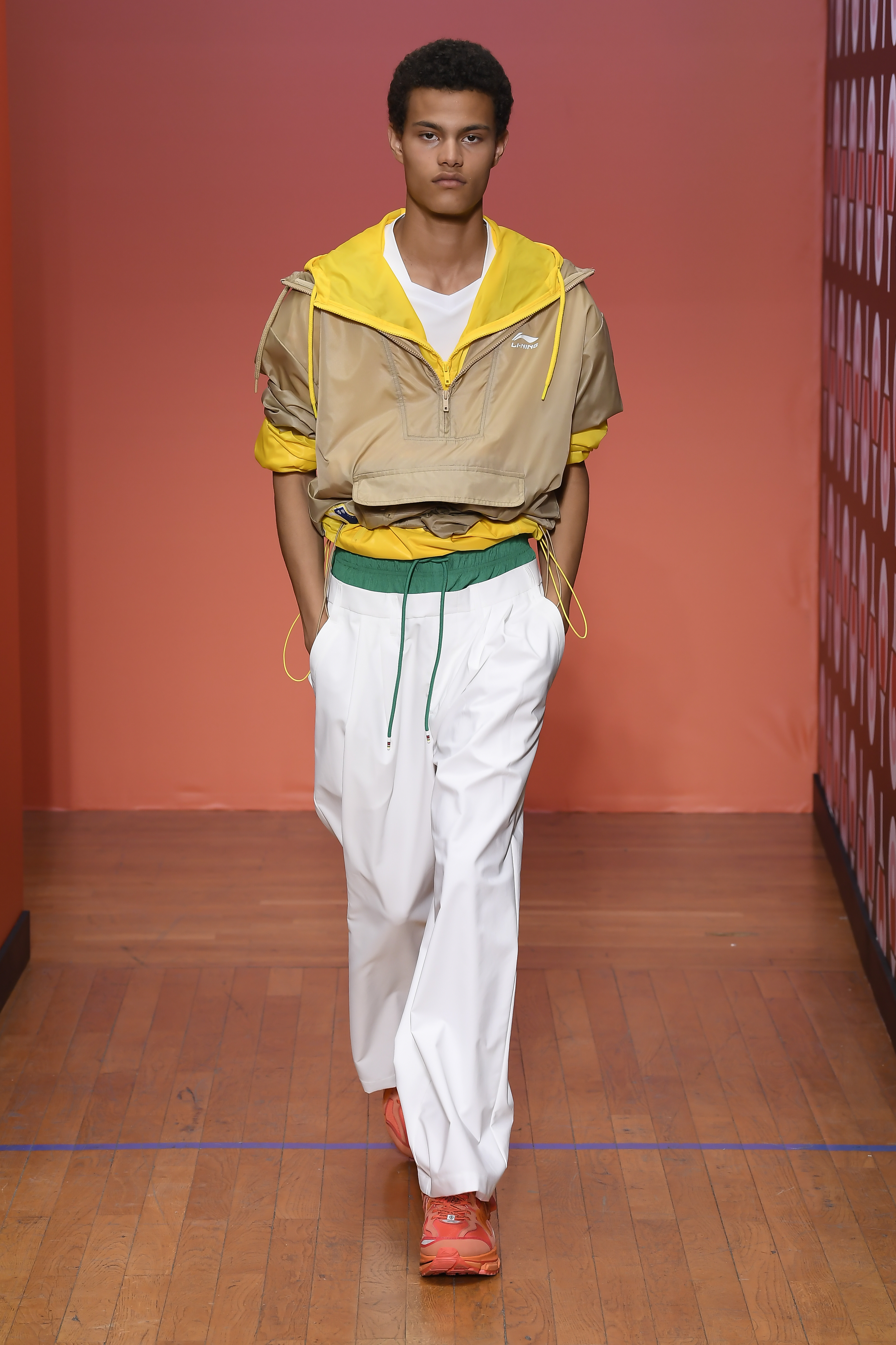 从街头回归主流,李宁试水高级感"国潮"