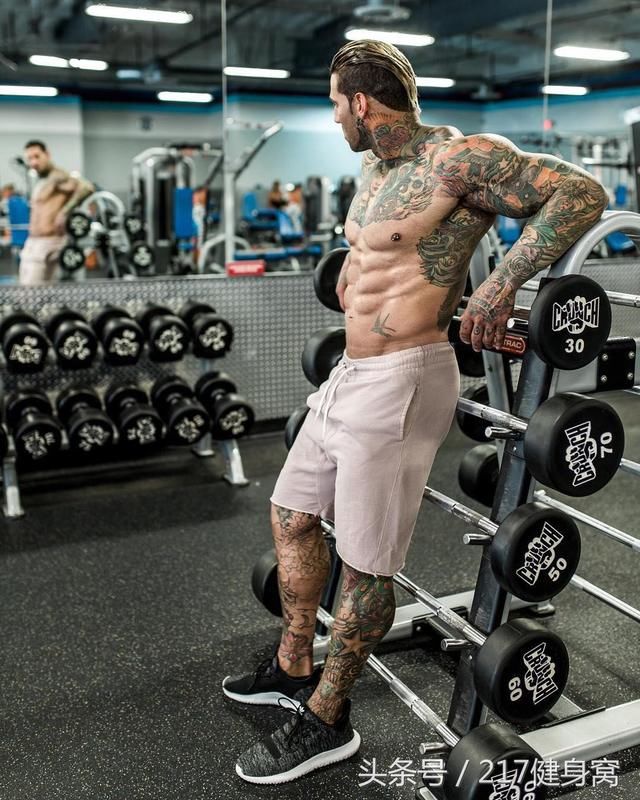 酷爱纹身的健身私教,一节课1000美元,