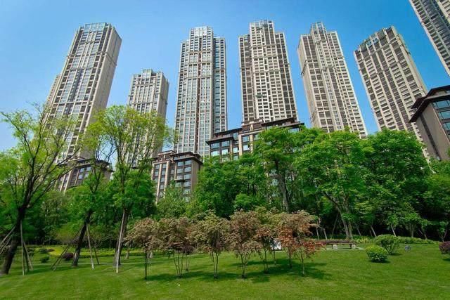 当大数人开始怀疑人生的时候,房价或许就到头