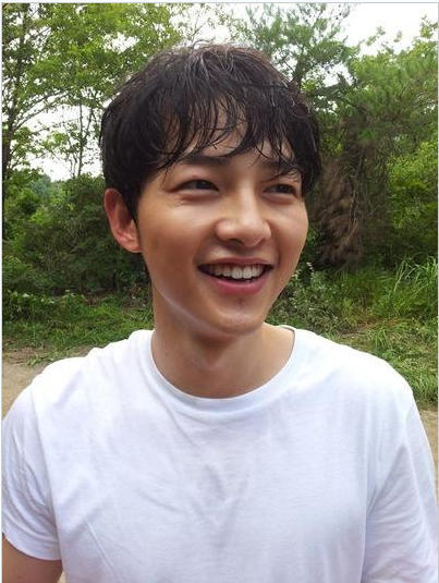 只有女星爱化妆?男星也怕卸妆见光死