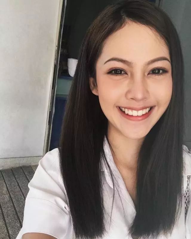 撞脸陈伟霆和迪丽热巴是怎样的体验?这枚泰国