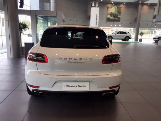 2017款保时捷macan turbo卓越性能版车型
