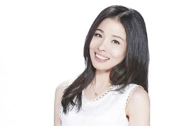 吕文婉爆料找到"真正花名册",内含女星陪吃饭价码