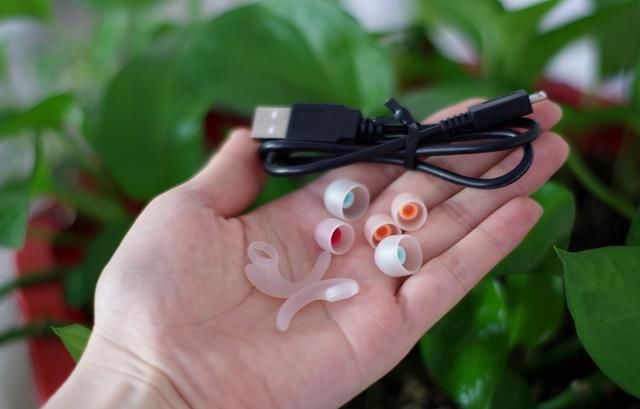 索尼无线降噪防水运动耳机WI-SP600N上手体