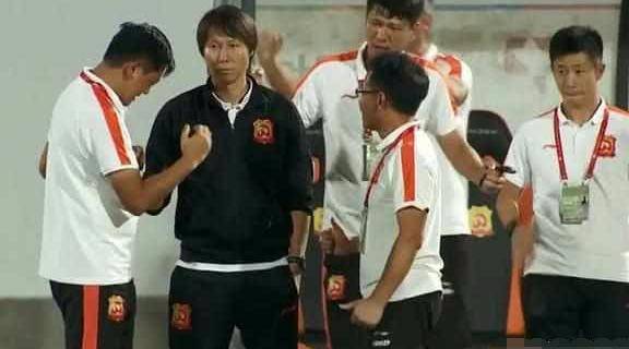 李铁真猛!一场1-0让中甲冠军失去悬念?卓尔冲