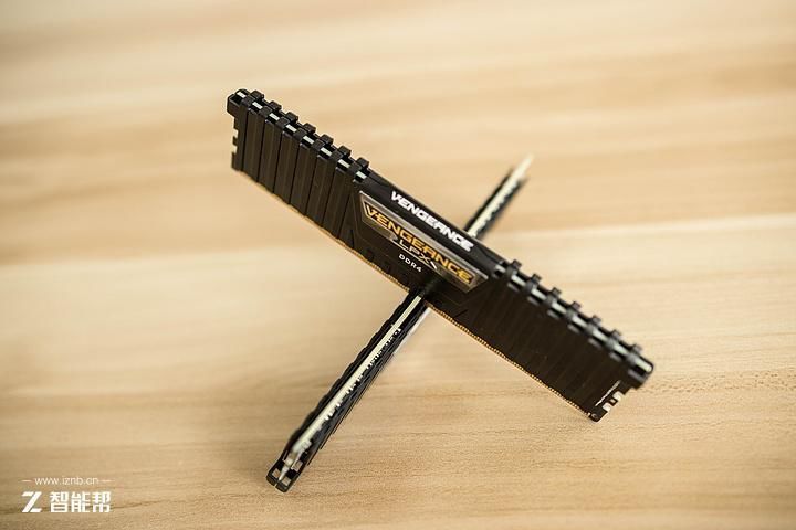 华硕B350F+Ryzen7 1700装机:玩入门级ROG是