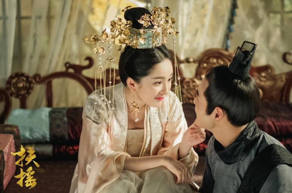 杨幂被《扶摇》头饰打脸,强装不疼,幂:毕竟摄影