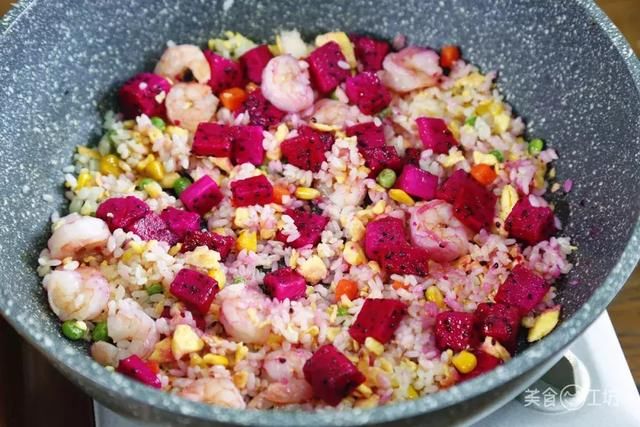 美炸!火龙果新吃法,立马火爆朋友圈