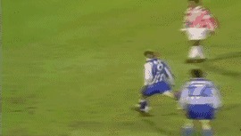 C罗的绝技电梯球是什么原理?香蕉球和落叶球