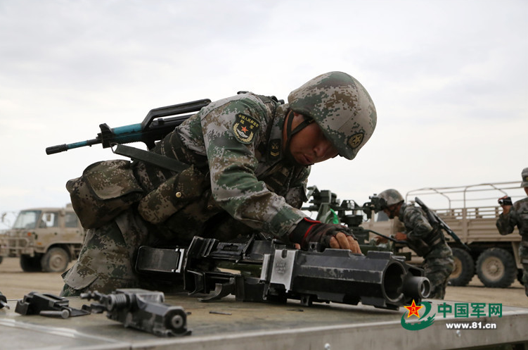 国际军事比赛临近 我陆军军械能手积极备战 国际军事比赛临近 我陆军军械能手积极备战