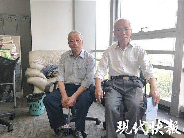 镇江四中被撤触痛南京四中校友,他们希望恢复