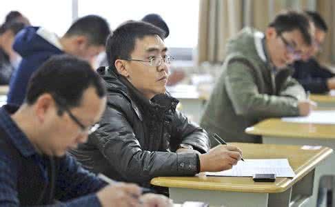 公务员定职主任科员后,多长时间可以升副调研