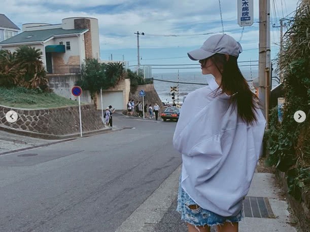 关晓彤七夕秀恩爱晒鹿晗视角照 细节暴露两人