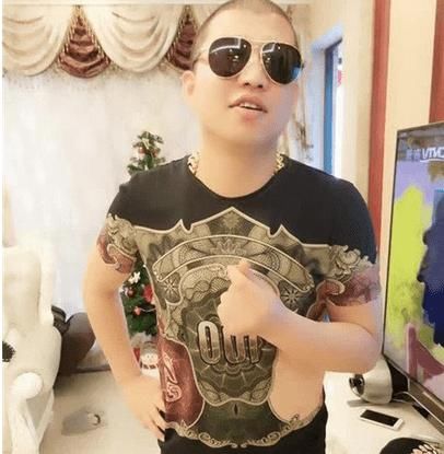 快手首富变首负!二驴要赔款3000万,粉丝:有2大