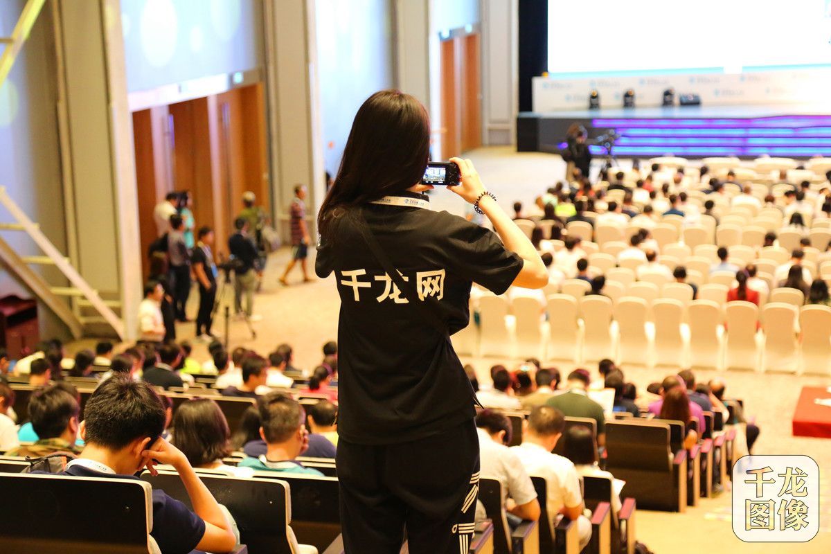 【预见机器人】各显神通 各国机器人军团炫目来袭(二) 【预见机器人】各显神通 各国机器人军团炫目来袭(二)